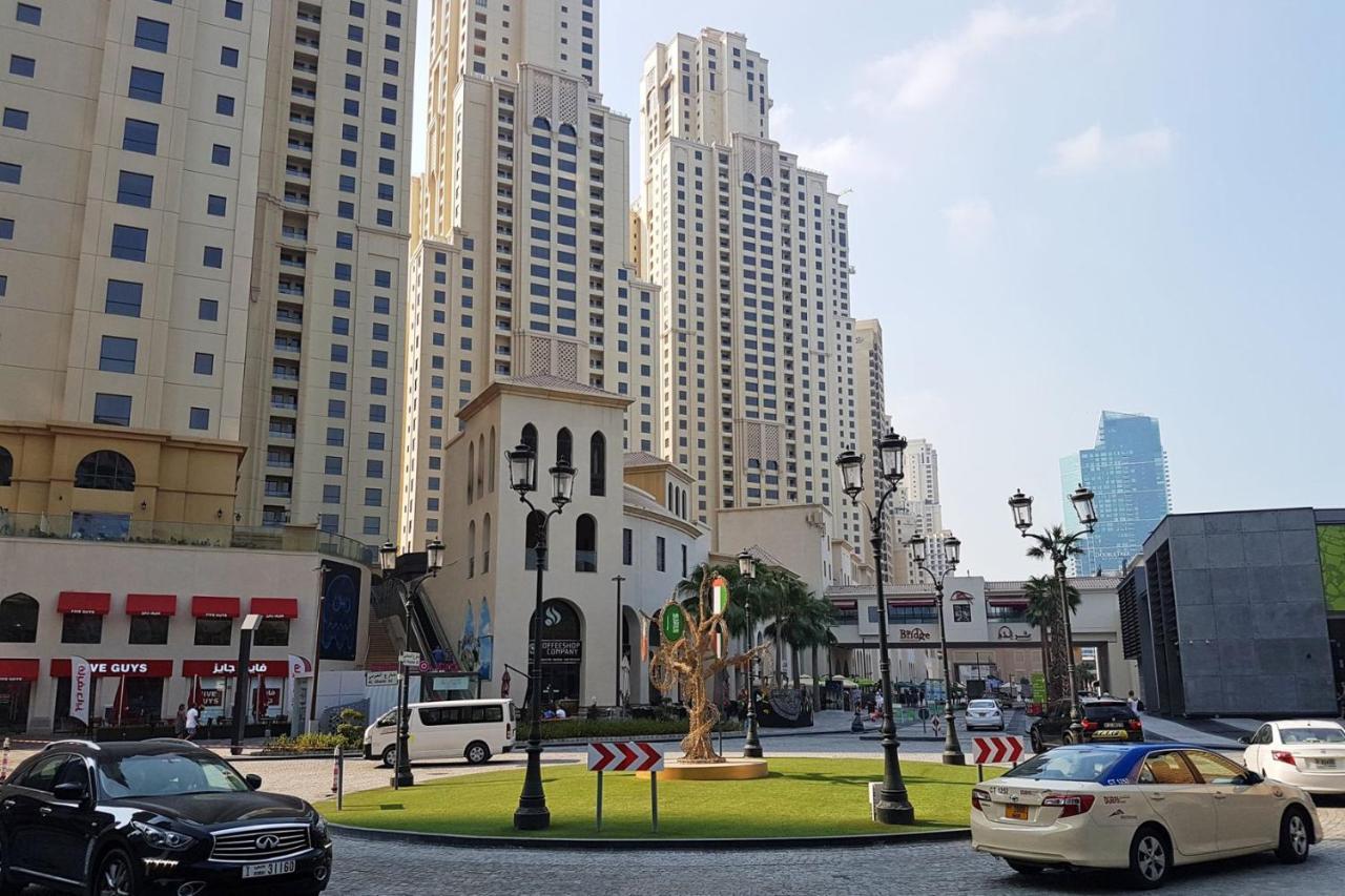 Neyar Beach Vibes - The Penthouse Hostel Dubai Bagian luar foto