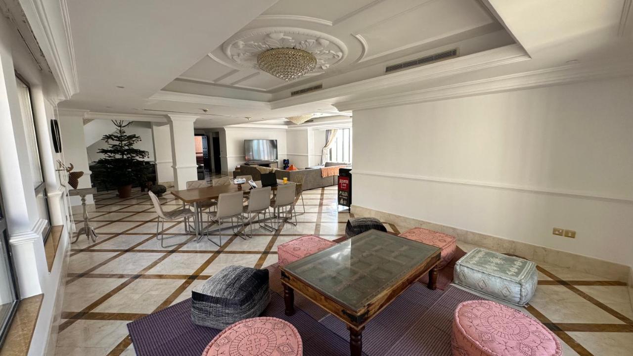 Neyar Beach Vibes - The Penthouse Hostel Dubai Bagian luar foto
