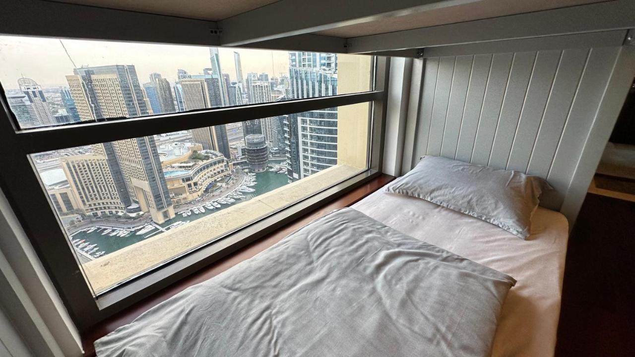 Neyar Beach Vibes - The Penthouse Hostel Dubai Bagian luar foto