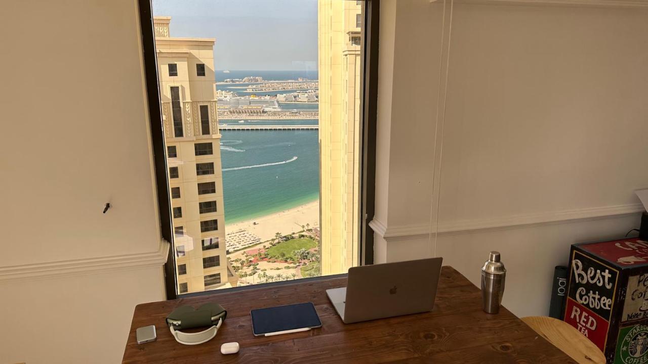 Neyar Beach Vibes - The Penthouse Hostel Dubai Bagian luar foto