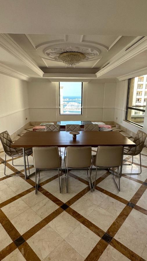 Neyar Beach Vibes - The Penthouse Hostel Dubai Bagian luar foto