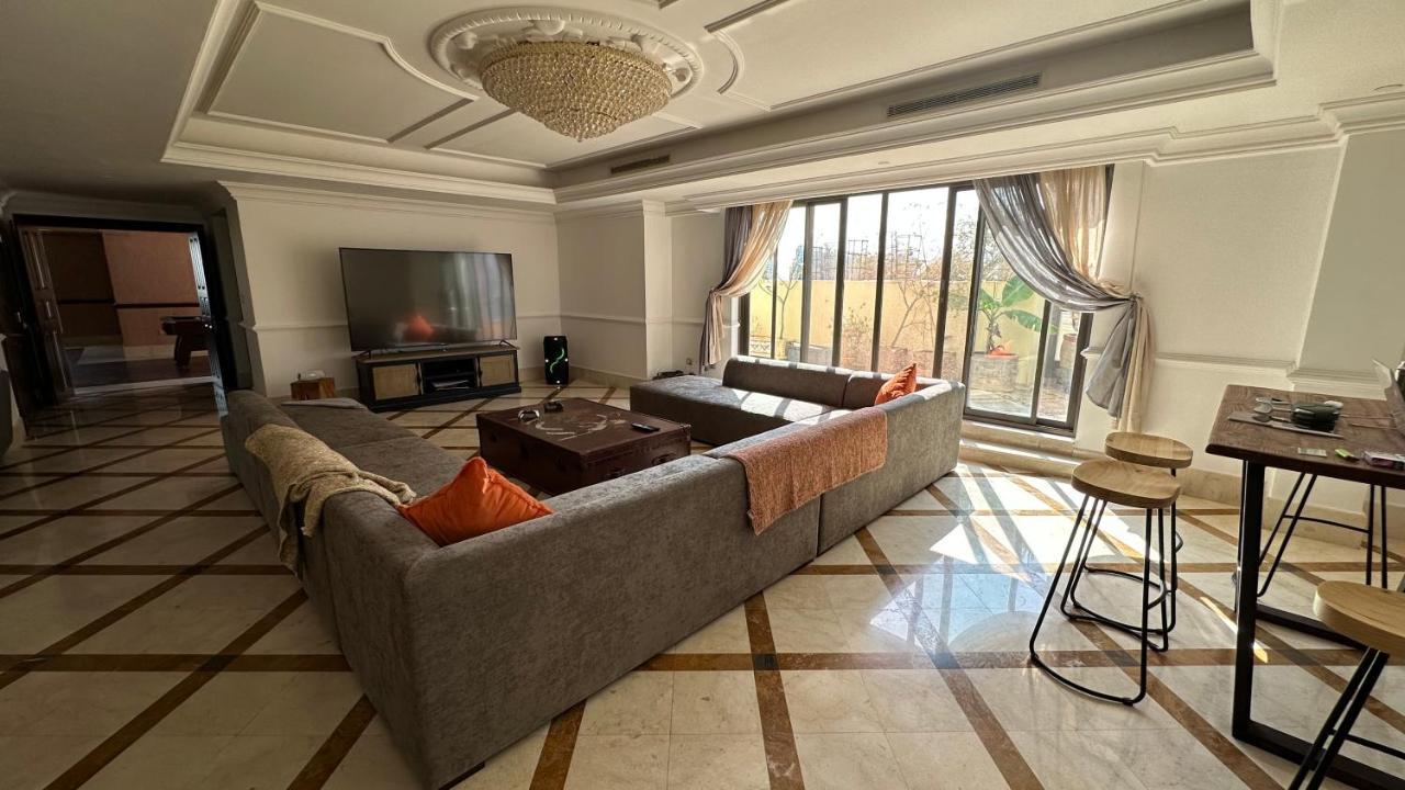 Neyar Beach Vibes - The Penthouse Hostel Dubai Bagian luar foto
