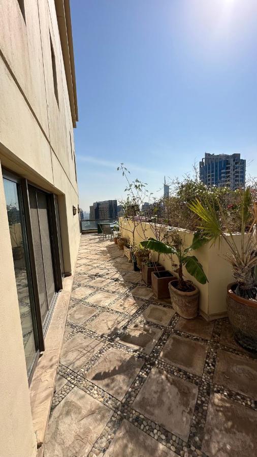 Neyar Beach Vibes - The Penthouse Hostel Dubai Bagian luar foto